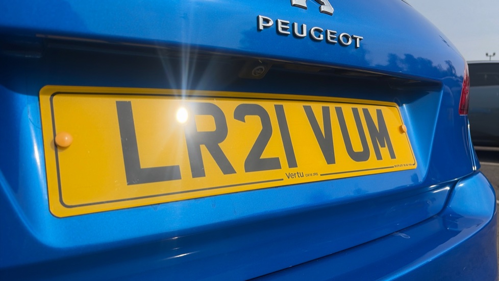 Peugeot 308 1.2 PureTech 130 Allure Premium 5dr [Digital] Petrol Hatchback - Image 38