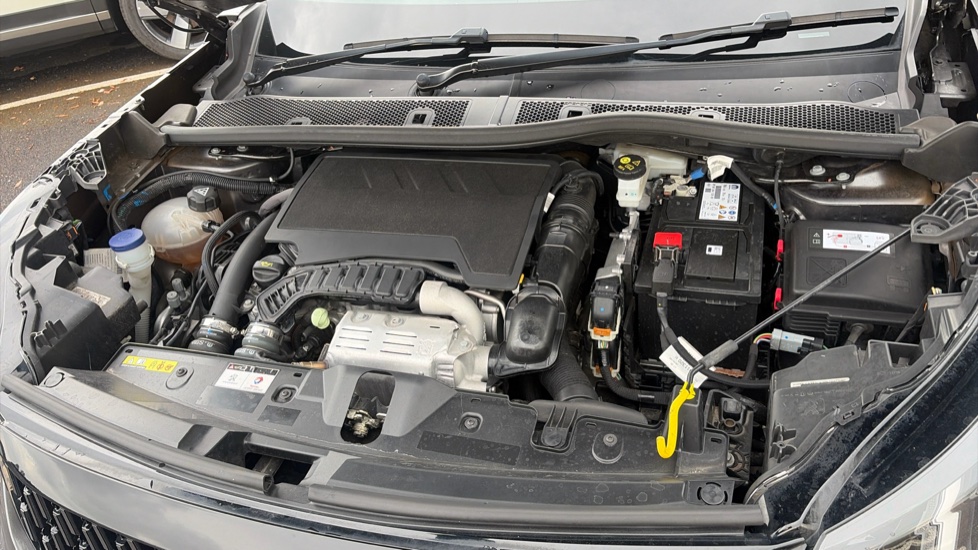 Peugeot 2008 1.2 PureTech 130 GT Premium 5dr EAT8 Petrol Estate - Image 8