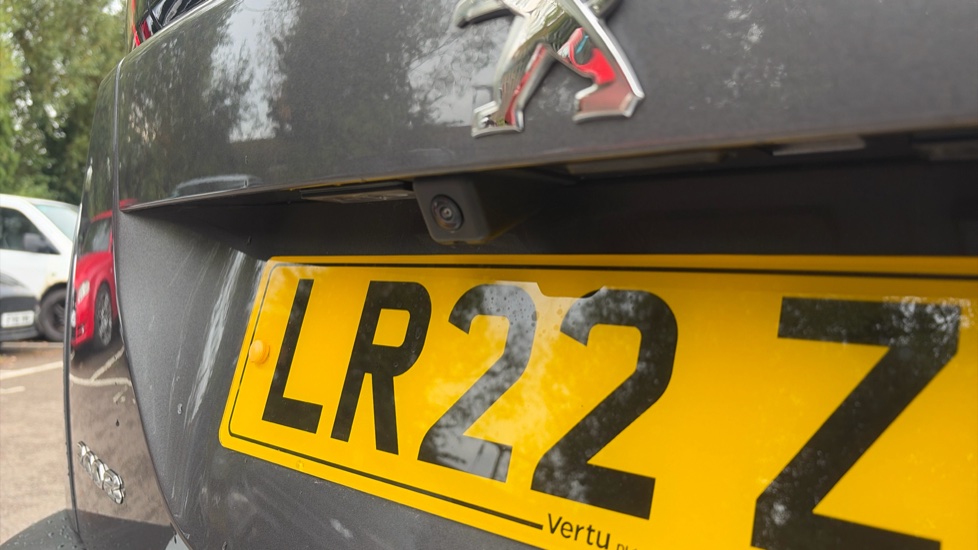 Peugeot 2008 1.2 PureTech 130 GT Premium 5dr EAT8 Petrol Estate - Image 43