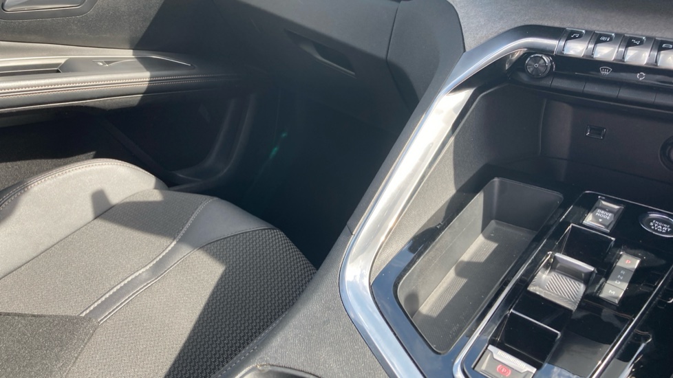 Peugeot 5008 1.5 BlueHDi GT 5dr EAT8 Diesel Estate - Image 14