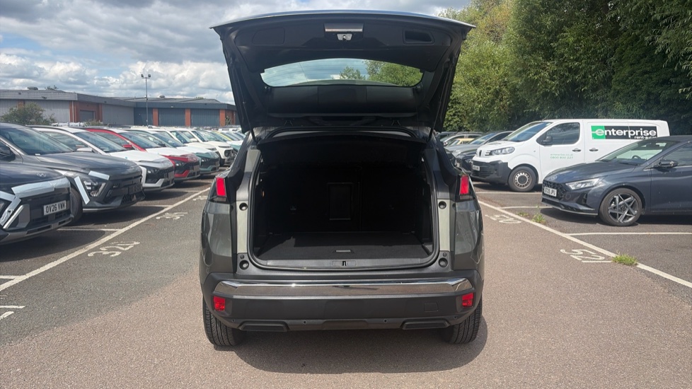 Peugeot 3008 1.2 PureTech Active 5dr Petrol Estate - Image 4