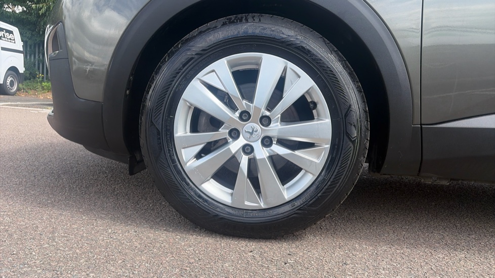 Peugeot 3008 1.2 PureTech Active 5dr Petrol Estate - Image 7