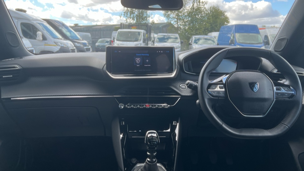 Peugeot 2008 1.2 PureTech 130 Allure 5dr Petrol Estate - Image 10