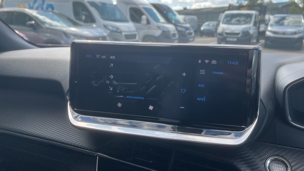 Peugeot 2008 1.2 PureTech 130 Allure 5dr Petrol Estate - Image 34