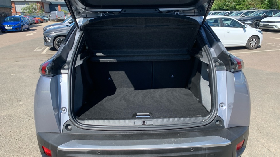 Peugeot 2008 1.2 PureTech Allure Premium+ 5dr Petrol Estate - Image 4