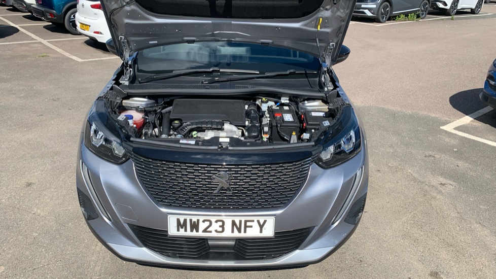 Peugeot 2008 1.2 PureTech Allure Premium+ 5dr Petrol Estate - Image 8