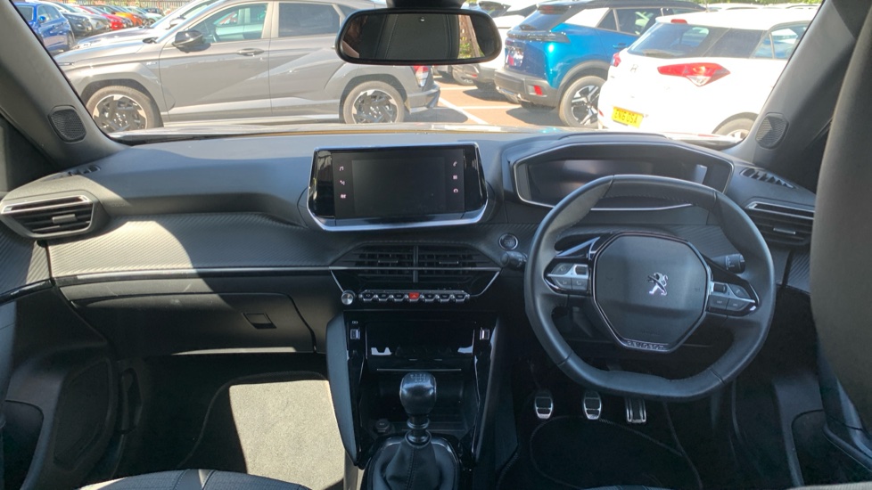 Peugeot 2008 1.2 PureTech Allure Premium+ 5dr Petrol Estate - Image 10
