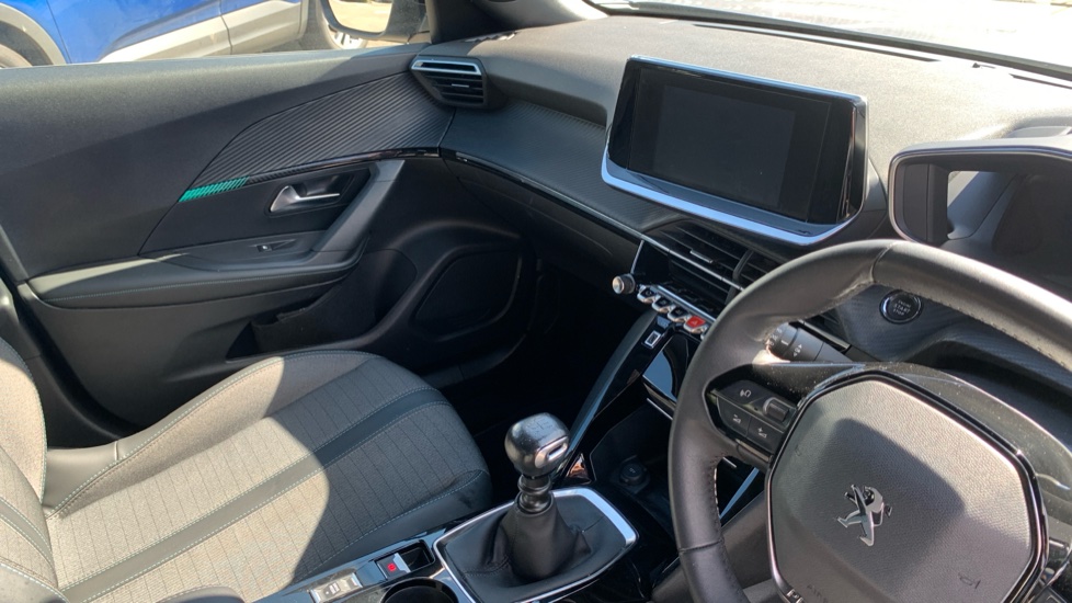 Peugeot 2008 1.2 PureTech Allure Premium+ 5dr Petrol Estate - Image 14