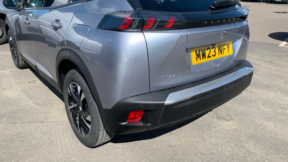 Peugeot 2008 1.2 PureTech Allure Premium+ 5dr Petrol Estate - Image 29