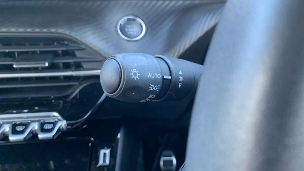 Peugeot 2008 1.2 PureTech Allure Premium+ 5dr Petrol Estate - Image 37
