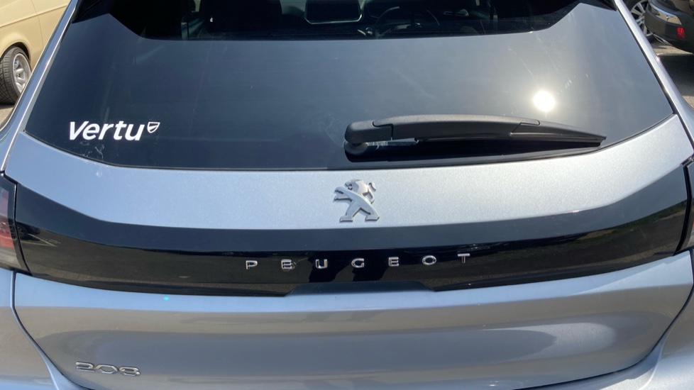 Peugeot 208 1.2 PureTech 100 Active Premium + 5dr Petrol Hatchback - Image 34