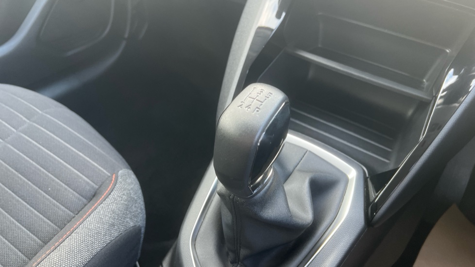 Peugeot 208 1.2 PureTech Active 5dr Petrol Hatchback - Image 13