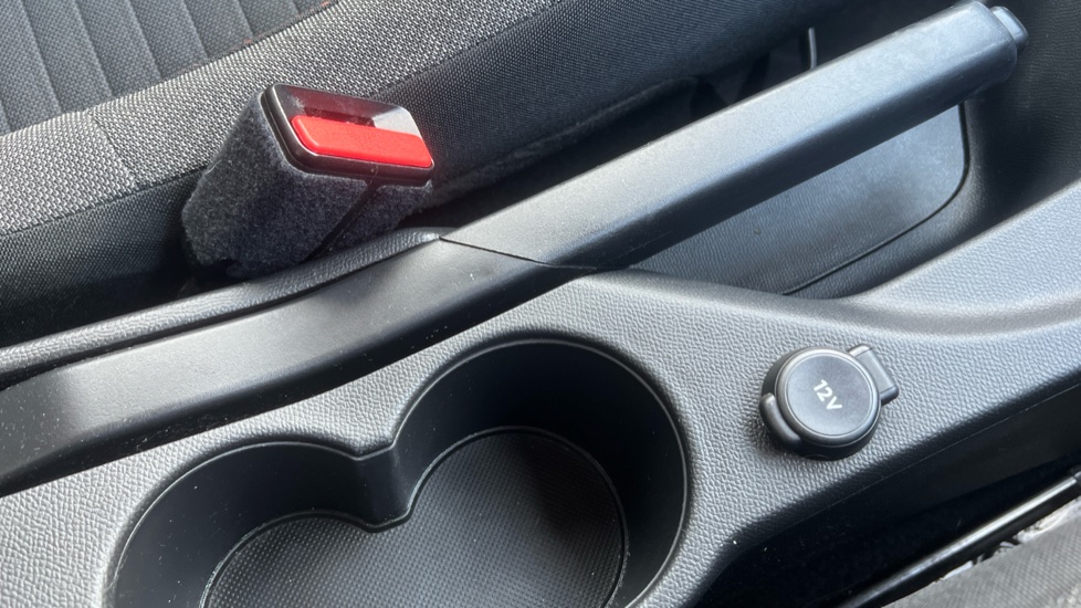 Peugeot 208 1.2 PureTech Active 5dr Petrol Hatchback - Image 36