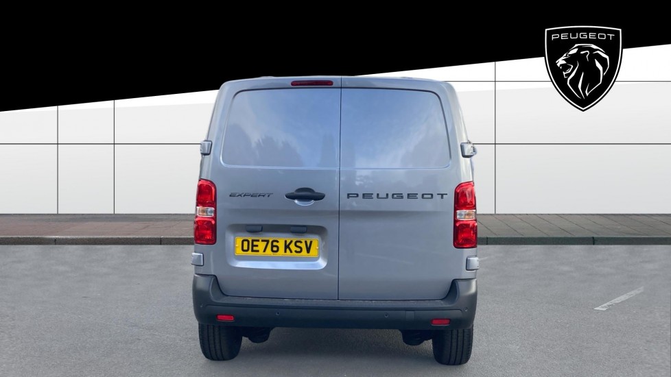 Peugeot Expert L1 Diesel 2.2 BlueHDi 150 Professional Crew Van - Image 6