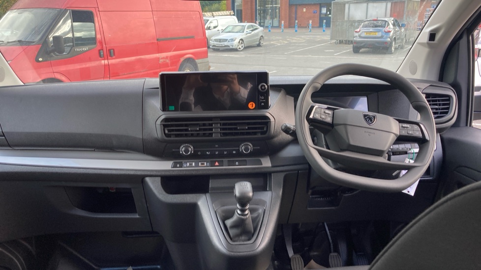 Peugeot Expert L1 Diesel 2.2 BlueHDi 150 Professional Crew Van - Image 10