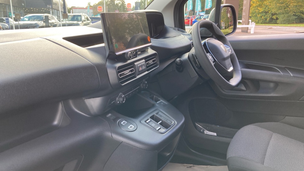 Peugeot Partner Xl Diesel 1.5 BlueHDi 130 Professional Plus Van EAT8 - Image 9
