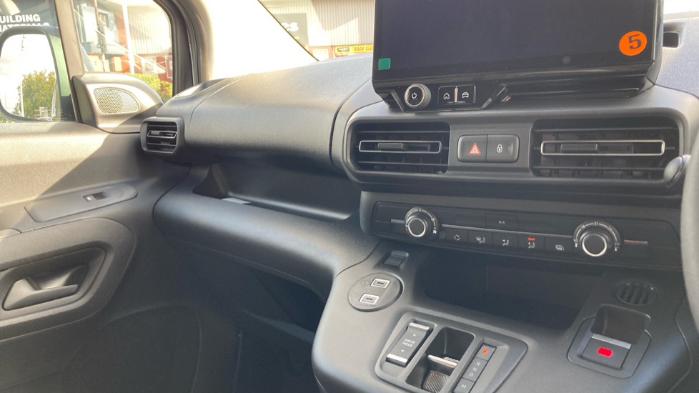 Peugeot Partner Xl Diesel 1.5 BlueHDi 130 Professional Plus Van EAT8 - Image 14