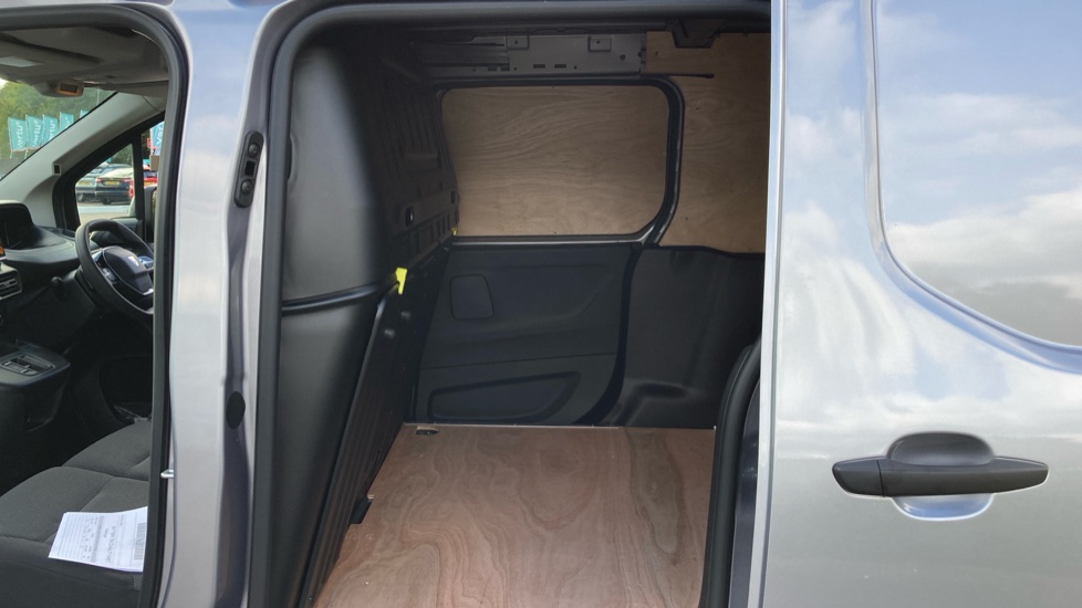 Peugeot Partner Xl Diesel 1.5 BlueHDi 130 Professional Plus Van EAT8 - Image 16