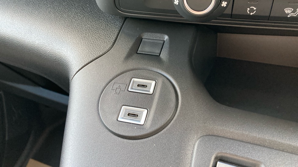 Peugeot Partner Xl Diesel 1.5 BlueHDi 130 Professional Plus Van EAT8 - Image 30