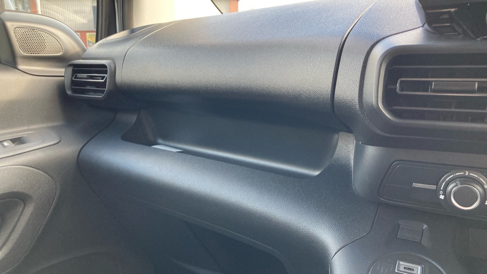 Peugeot Partner Xl Diesel 1.5 BlueHDi 130 Professional Plus Van EAT8 - Image 44