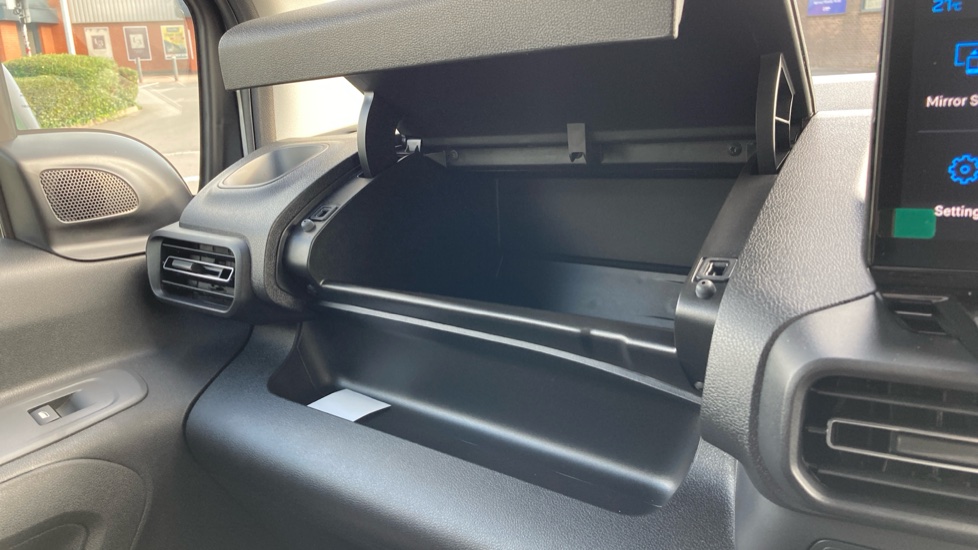 Peugeot Partner Xl Diesel 1.5 BlueHDi 130 Professional Plus Van EAT8 - Image 45