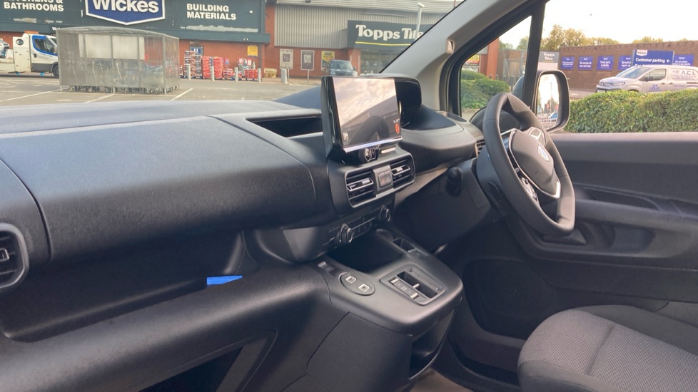Peugeot Partner Xl Diesel 1.5 BlueHDi 130 Professional Plus Van EAT8 - Image 9