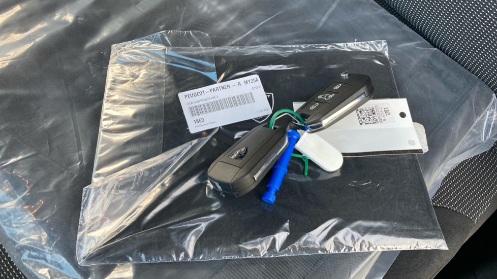 Peugeot Partner Xl Diesel 1.5 BlueHDi 130 Professional Plus Van EAT8 - Image 19