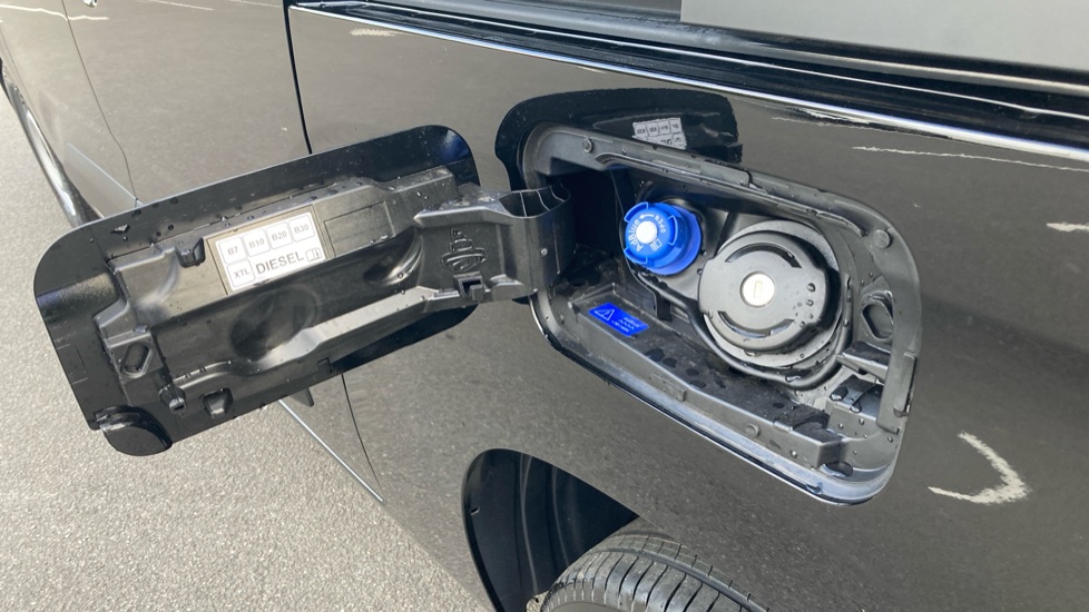 Peugeot Partner Xl Diesel 1.5 BlueHDi 130 Professional Plus Van EAT8 - Image 23