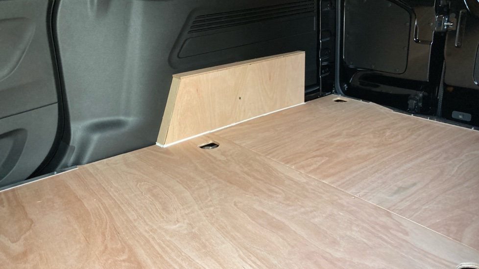 Peugeot Partner Xl Diesel 1.5 BlueHDi 130 Professional Plus Van EAT8 - Image 27