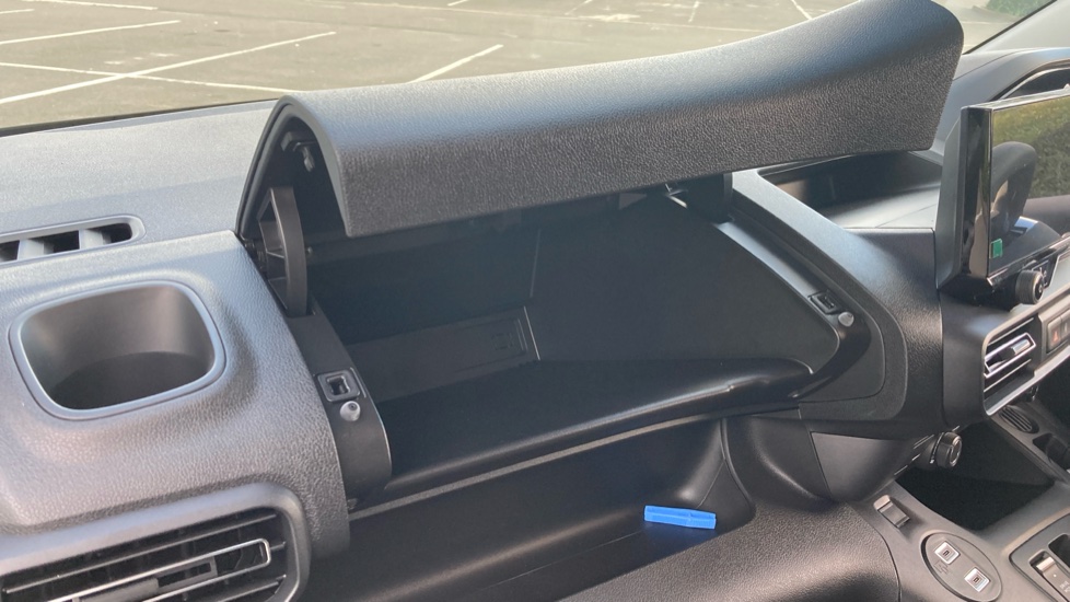Peugeot Partner Xl Diesel 1.5 BlueHDi 130 Professional Plus Van EAT8 - Image 30