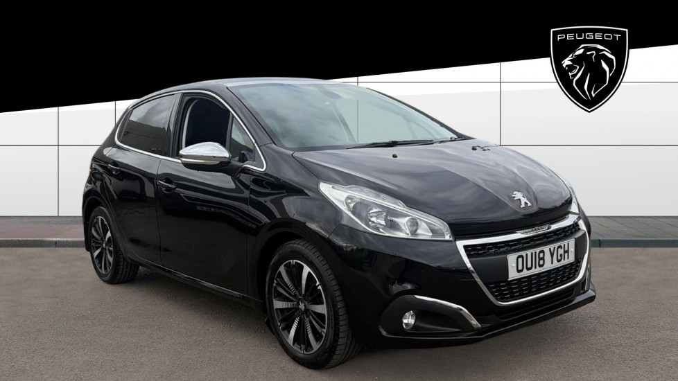 Peugeot 208 1.2 PureTech Allure Premium 5dr [Start Stop] Petrol Hatchback - Image 1
