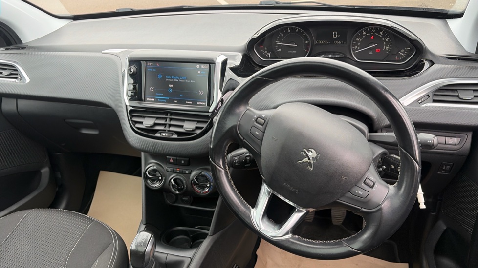Peugeot 208 1.2 PureTech Allure Premium 5dr [Start Stop] Petrol Hatchback - Image 10