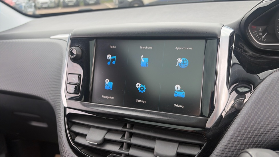 Peugeot 208 1.2 PureTech Allure Premium 5dr [Start Stop] Petrol Hatchback - Image 39