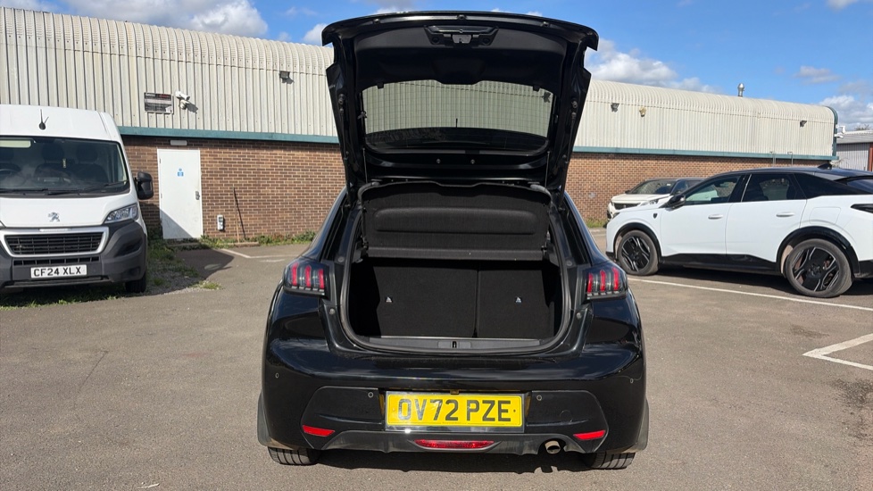 Peugeot 208 1.2 PureTech 100 Allure Premium + 5dr Petrol Hatchback - Image 4