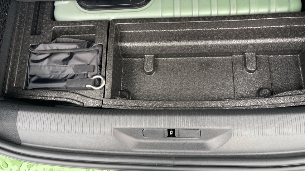 Peugeot 308 115kW GT 54kWh 5dr Auto Electric Hatchback - Image 32