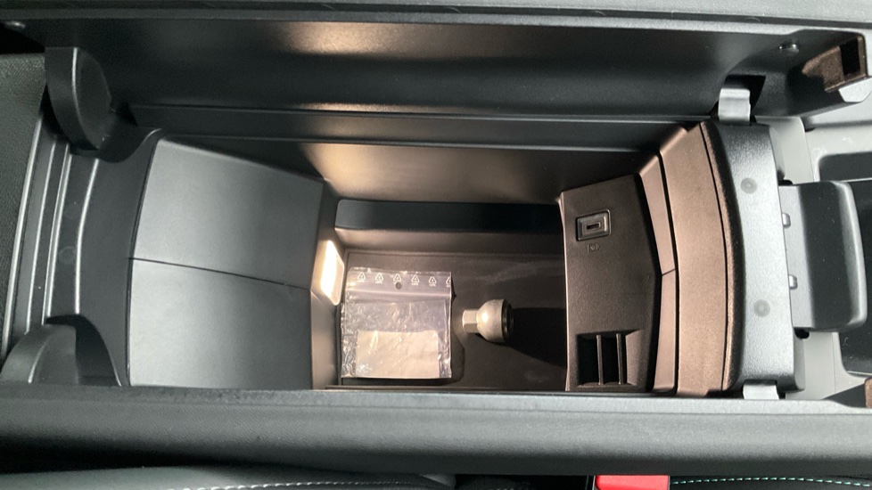 Peugeot 308 1.2 Hybrid 136 Allure 5dr e-DSC6 Petrol Hatchback - Image 29