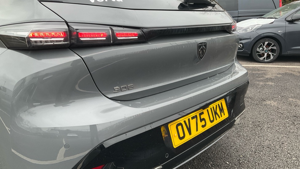 Peugeot 308 1.2 Hybrid 136 Allure 5dr e-DSC6 Petrol Hatchback - Image 42