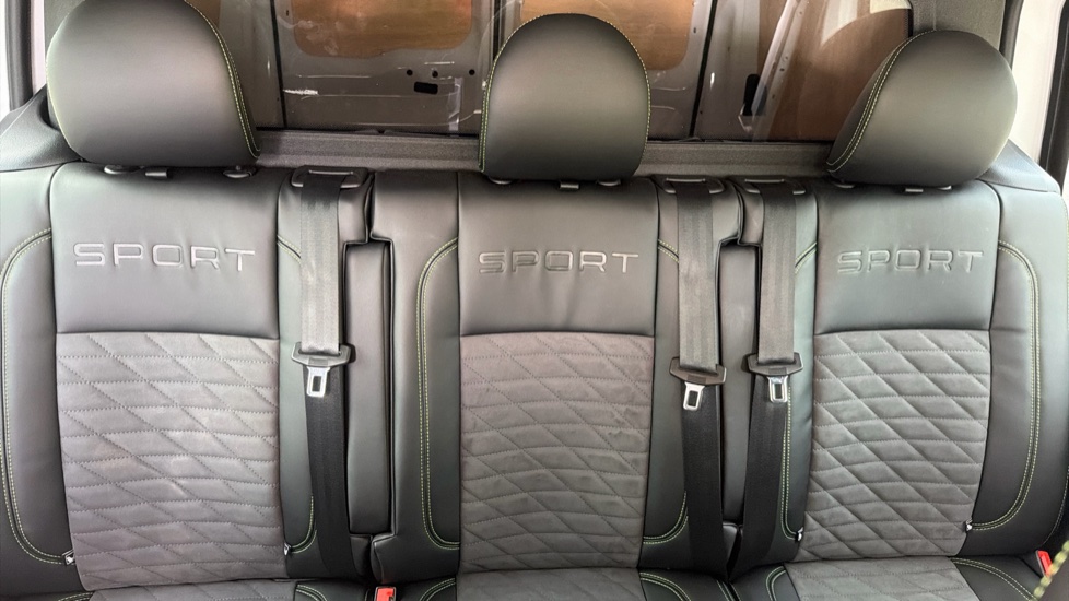 Peugeot Expert M Diesel Special Edition 2.2 180 Sport Crew Van EAT8 - Image 15