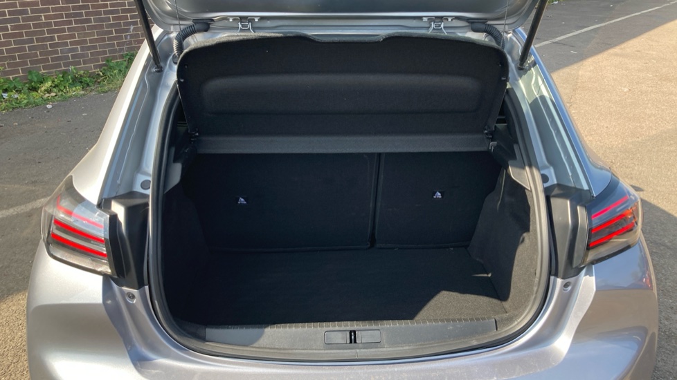 Peugeot 208 1.2 PureTech Active 5dr Petrol Hatchback - Image 4