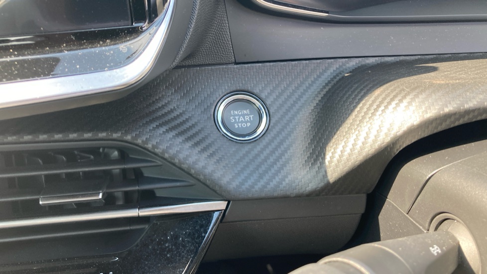 Peugeot 208 1.2 PureTech Active 5dr Petrol Hatchback - Image 26
