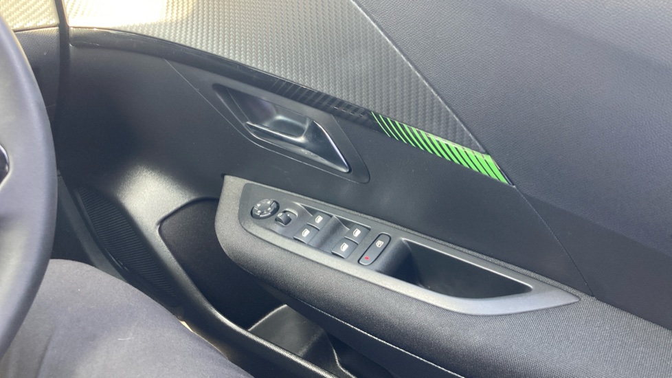 Peugeot 208 1.2 PureTech Active 5dr Petrol Hatchback - Image 35