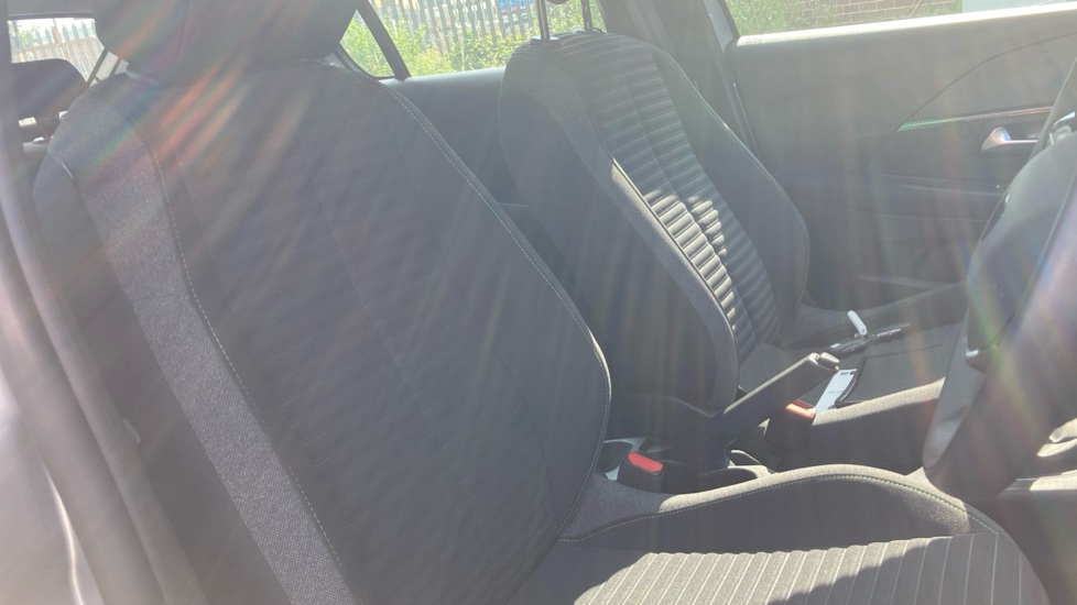 Peugeot 208 1.2 PureTech Active 5dr Petrol Hatchback - Image 42