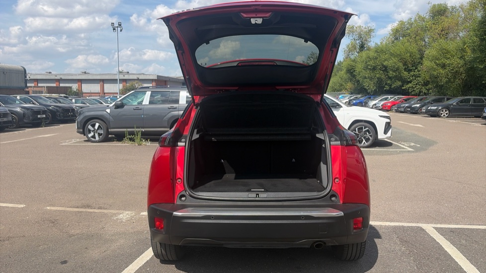 Peugeot 2008 1.2 PureTech Allure Premium 5dr Petrol Estate - Image 4