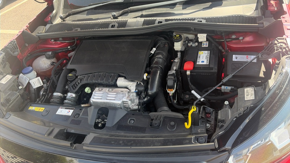 Peugeot 2008 1.2 PureTech Allure Premium 5dr Petrol Estate - Image 8