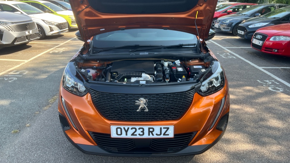 Peugeot 2008 1.2 PureTech Active Premium+ 5dr Petrol Estate - Image 8