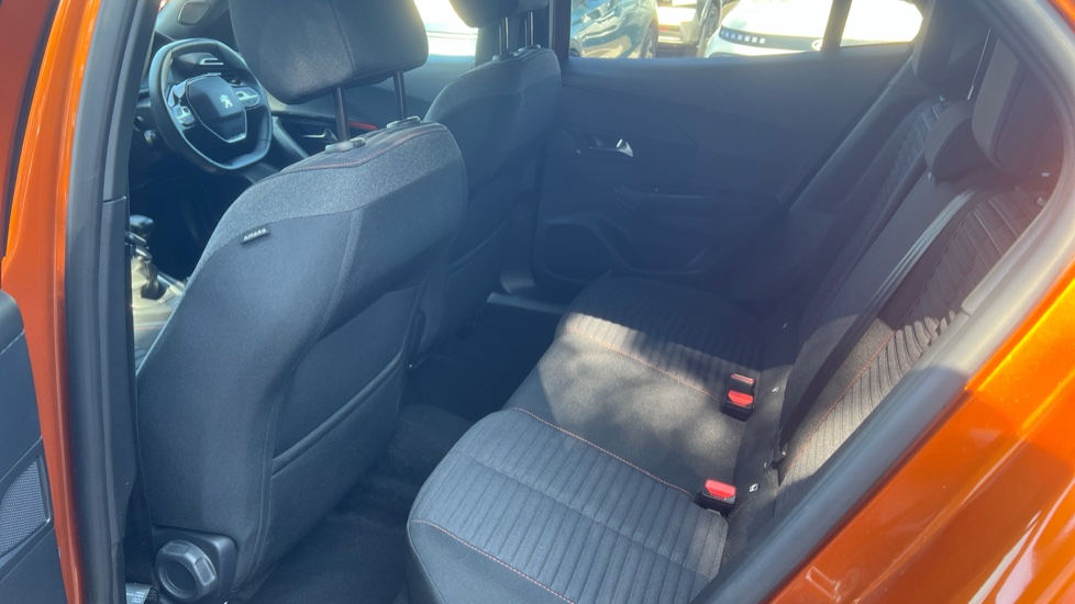 Peugeot 2008 1.2 PureTech Active Premium+ 5dr Petrol Estate - Image 16