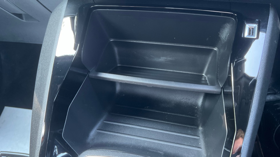 Peugeot 2008 1.2 PureTech Active Premium+ 5dr Petrol Estate - Image 35