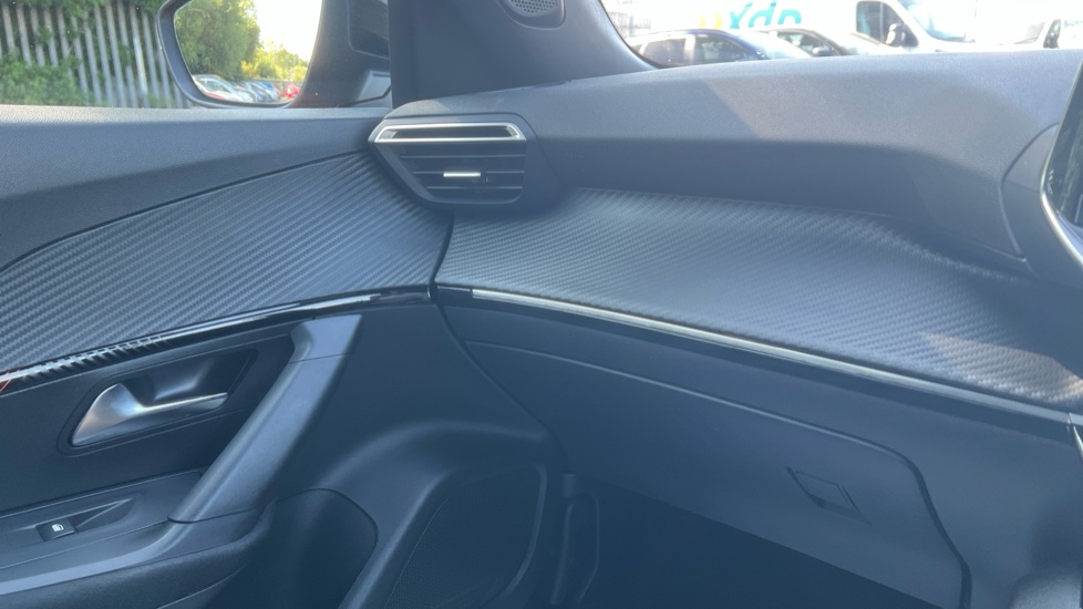 Peugeot 2008 1.2 PureTech Active Premium+ 5dr Petrol Estate - Image 36