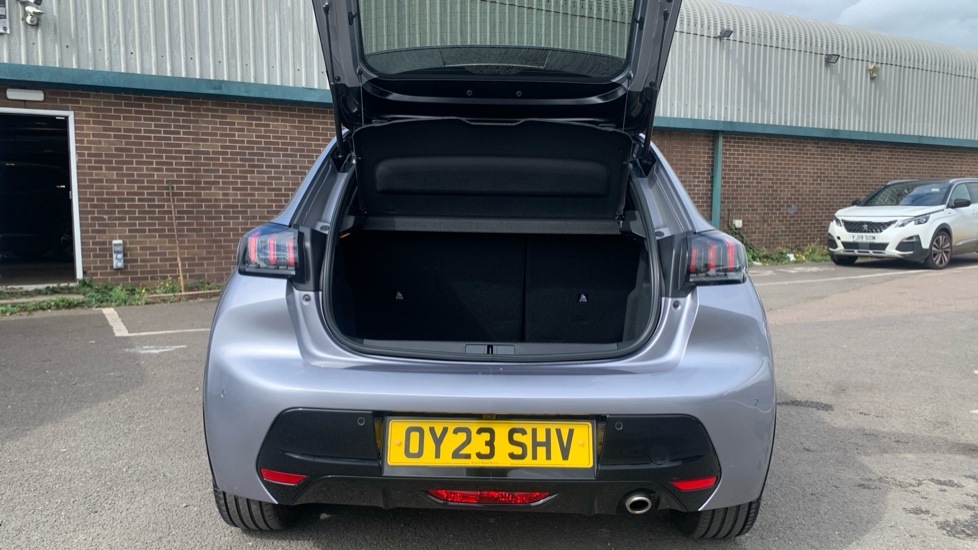Peugeot 208 1.2 PureTech 100 GT 5dr Petrol Hatchback - Image 4