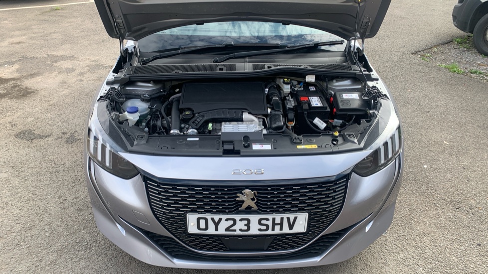 Peugeot 208 1.2 PureTech 100 GT 5dr Petrol Hatchback - Image 8